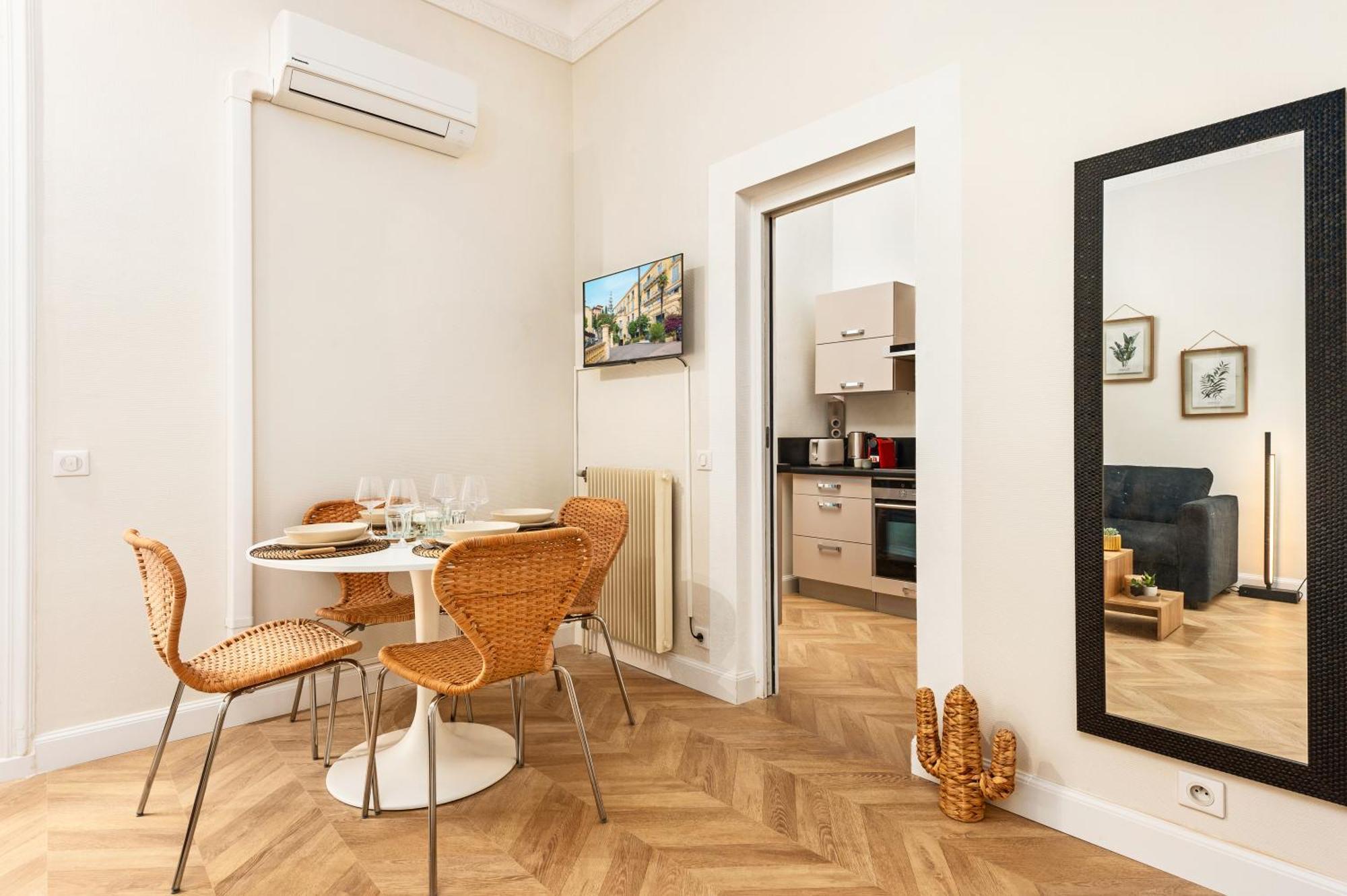 Апартаменты Mont Fleuri- Somptueux 2 Pieces - Parking - Ментона Экстерьер фото