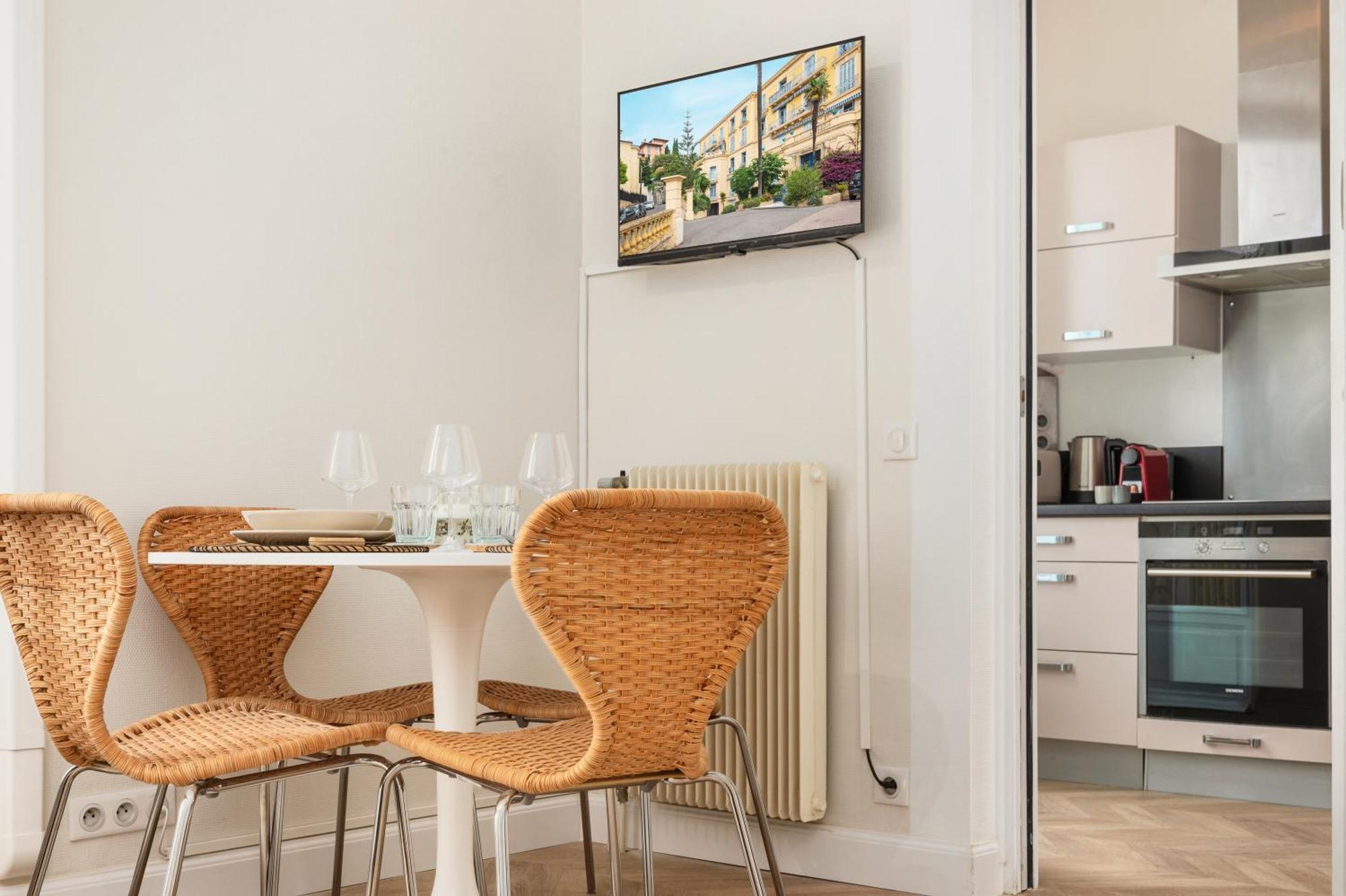 Апартаменты Mont Fleuri- Somptueux 2 Pieces - Parking - Ментона Экстерьер фото