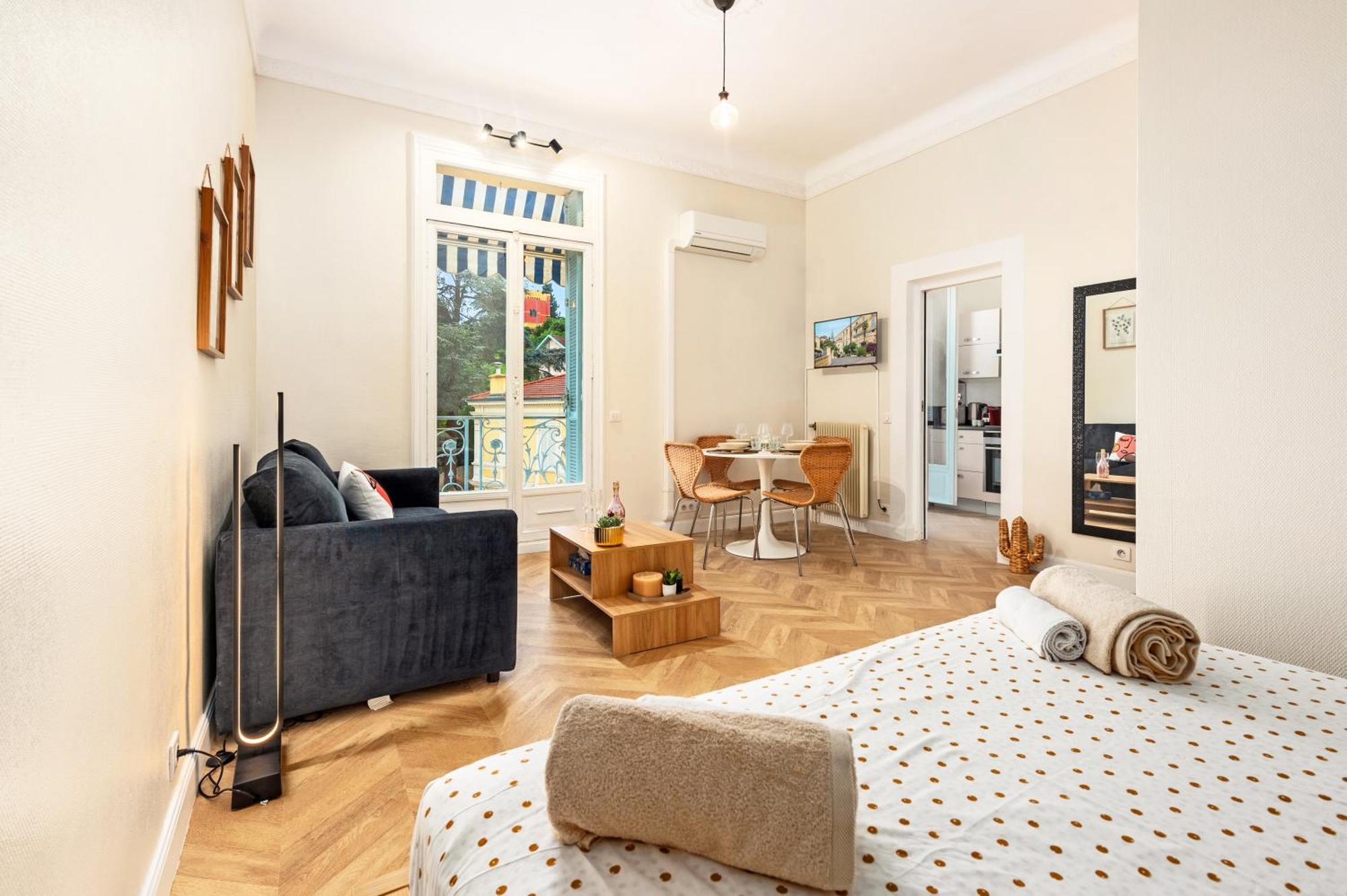 Апартаменты Mont Fleuri- Somptueux 2 Pieces - Parking - Ментона Экстерьер фото